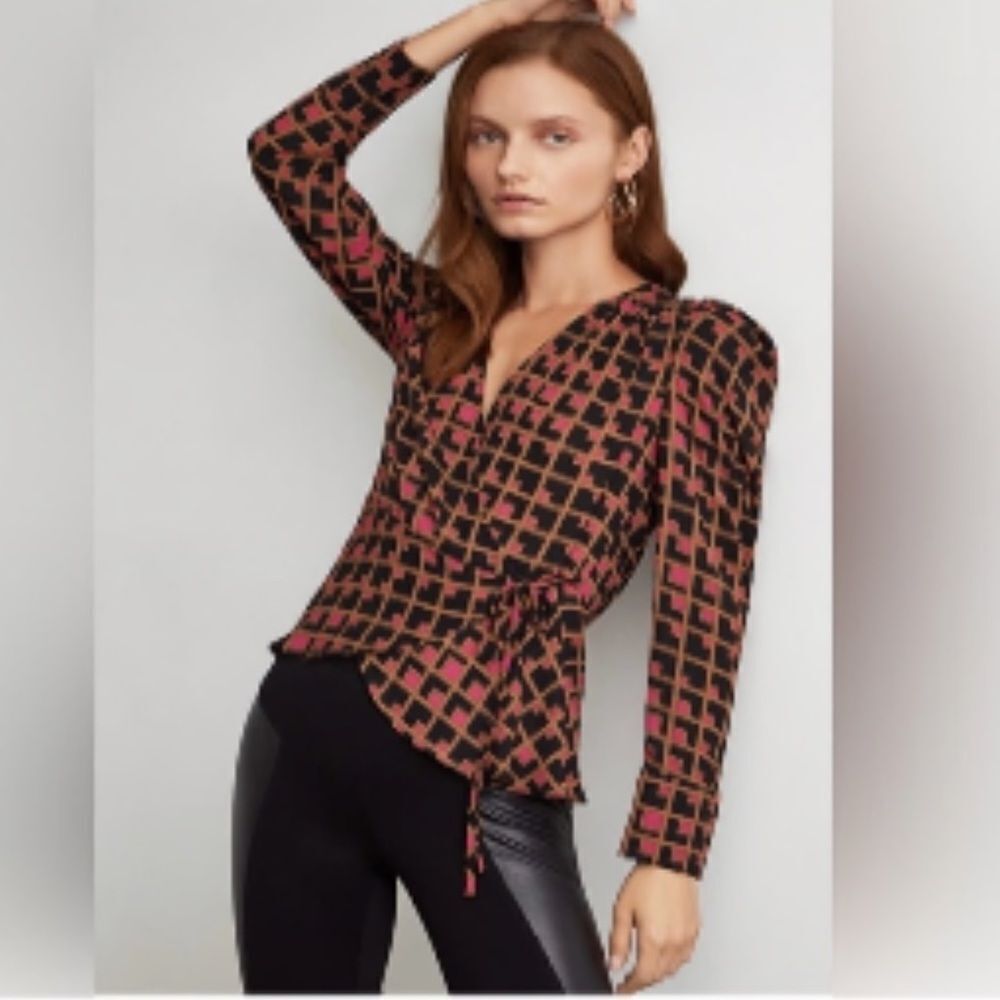 BCBGMaxAzria • Surplice Blouse Long Sleeve